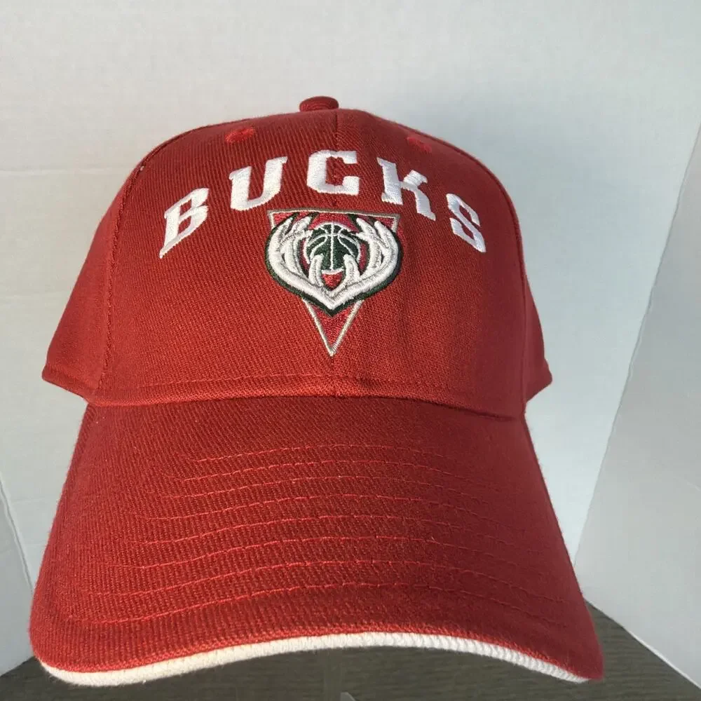 Deadstock 2006 NBA Elevation Milwaukee Bucks Burnt Red Fitted Hat M